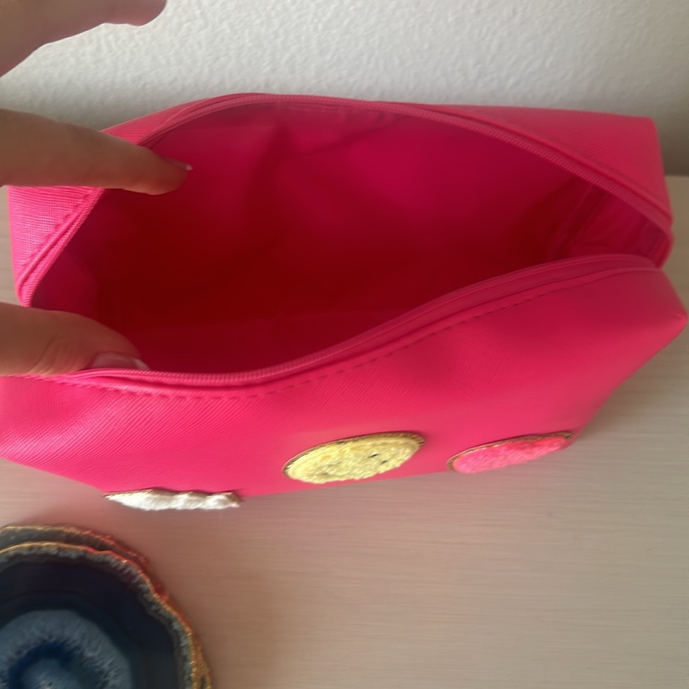 ⚡️🙂BRAND NEW! Hot Pink, Preppy Cosmetics Bag🩷 - Picture 5 of 5